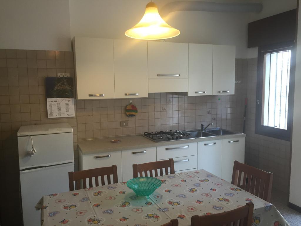 อัปปาร์ตาเมนติ อะ ดูเอ ปาสซิ ดาล มาเร Apartment ลิโดดิเยโซโล ห้อง รูปภาพ